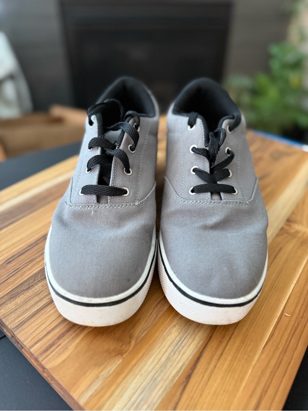 Heelys Gray Canvas Sneakers with Black Accents